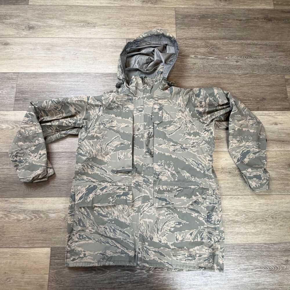U.S. Military Parka Jacket Mens Size M Camo Nylon APECS Air Force Tiger Stripe